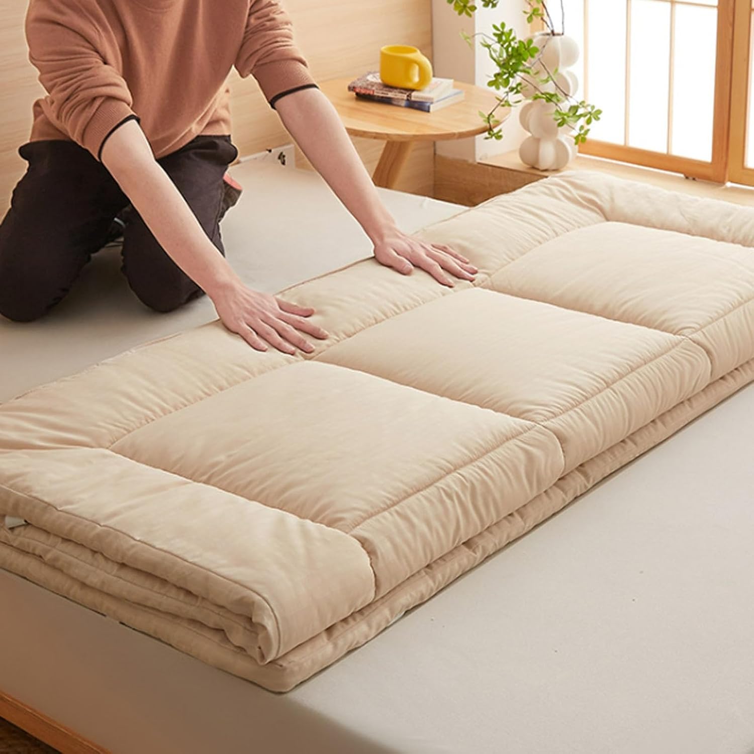 弾力性のあるソフトコットンシングルマットレスカバー。ほこりが出ず、ふかふかでサポート力があり、折りたたみ式デザイン。自宅、寮、畳ベッ