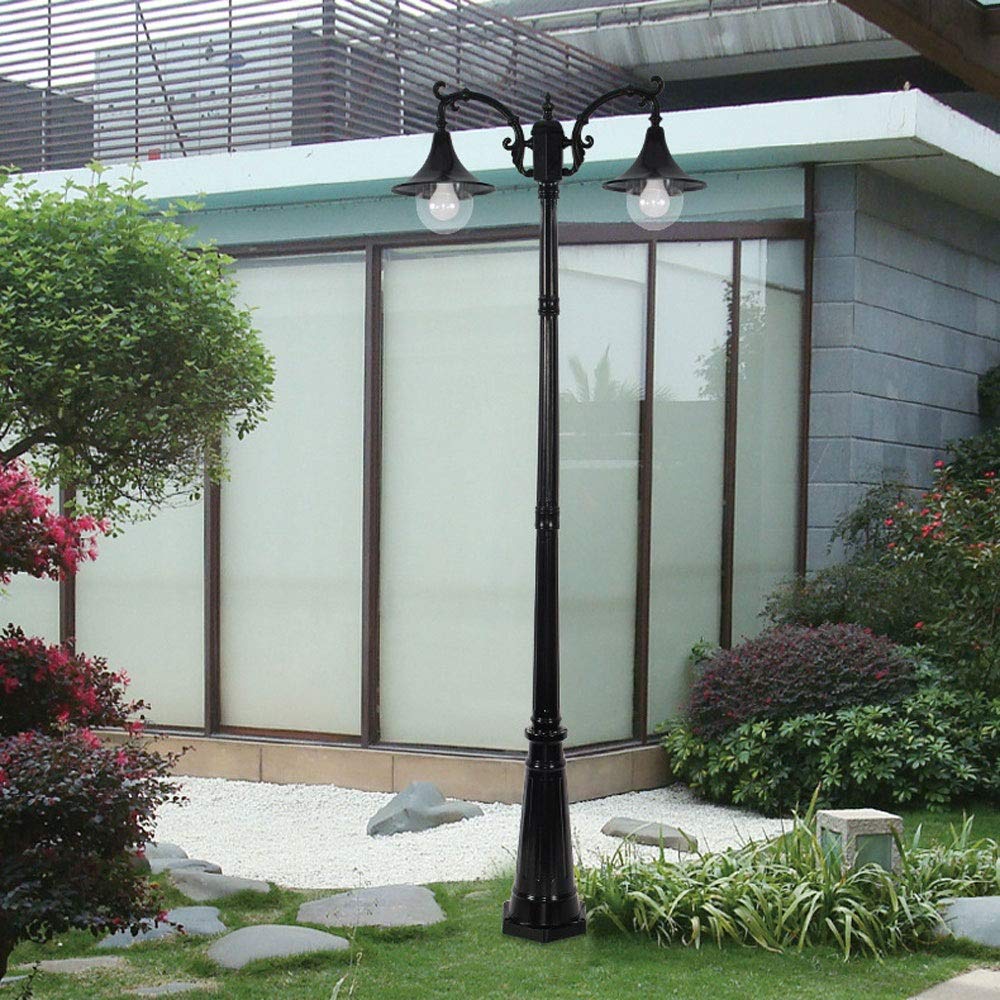 Produttori creativi di lampade da giardino europee Custom Outdoor Community Park High Pole Road Light Impermeabile Villa Doppia testa Luci paesaggistiche, Luci da palo per esterni Luci di illuminazi