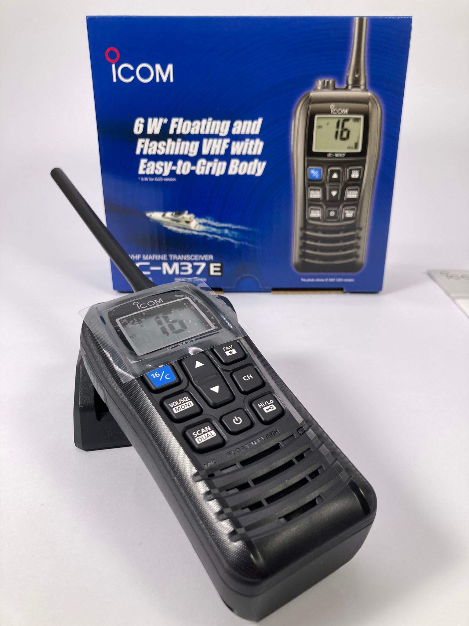 ICOM IC-M37 Récepteur VHF NAUTIQUE 6 W flottant détection lumineuse