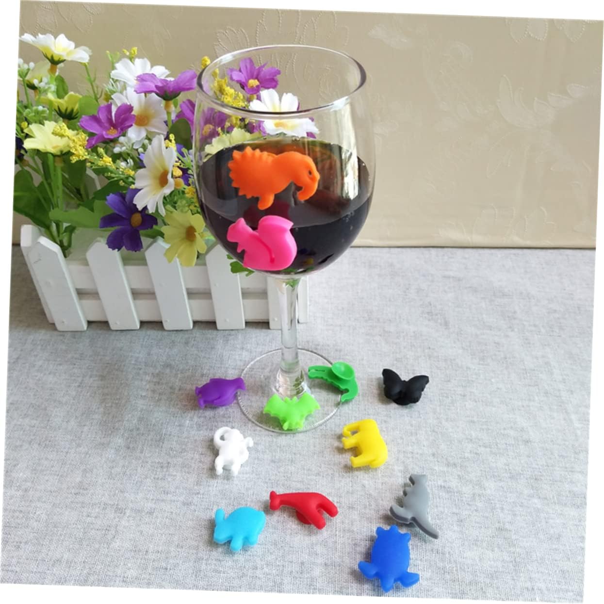 24Pcs Silicone Wine Glass Markers Ocean Land Animal Drink Identifiers Reusable Cup Labels for Parties Food Grade Silicone Fun Drink Markers