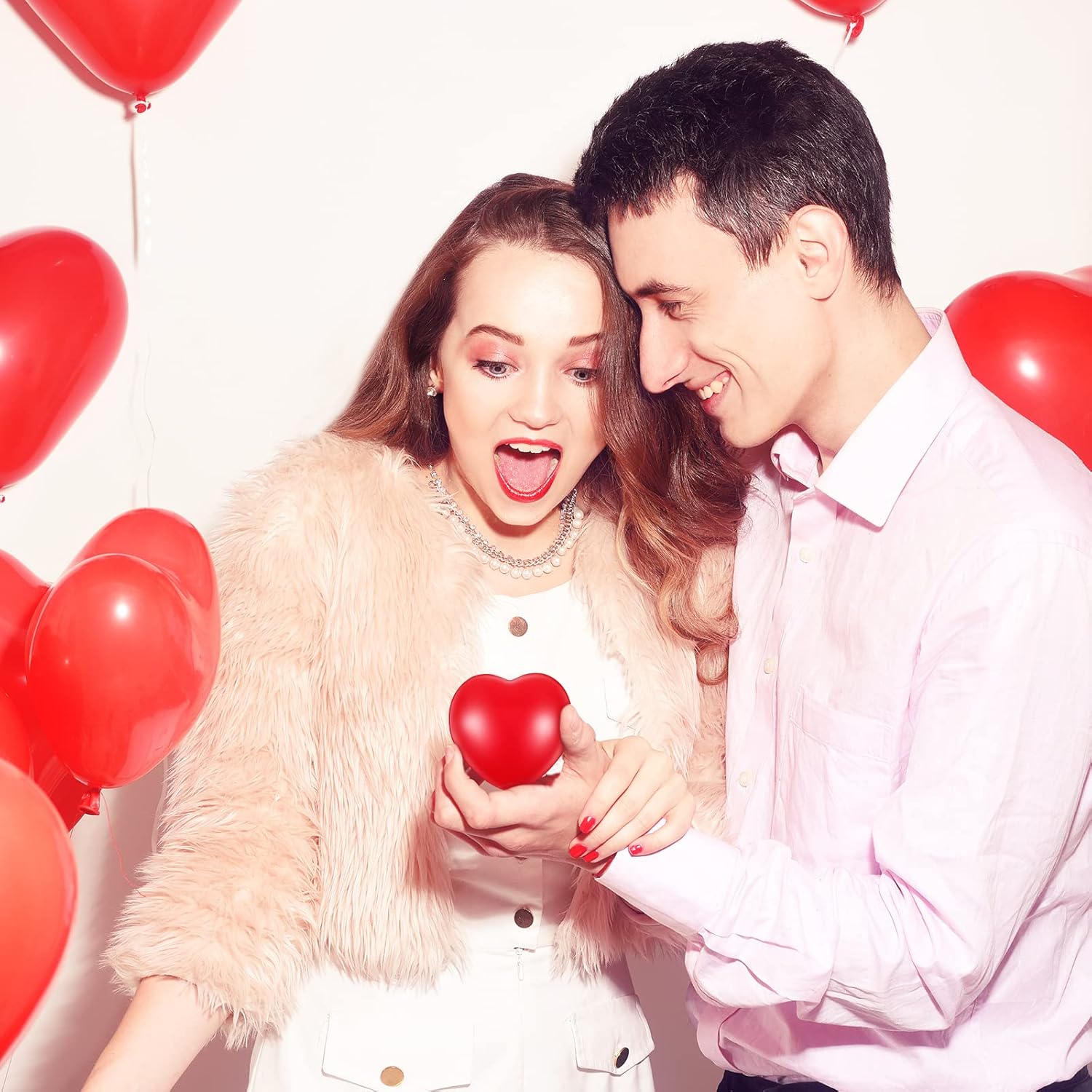 Sumind 24 Pcs Red Heart Stress Balls Stress Relief Heart Shaped Cute Balls Gifts for Staff, Kids, School Carnival Reward, Classroom, Valentine Party Favor