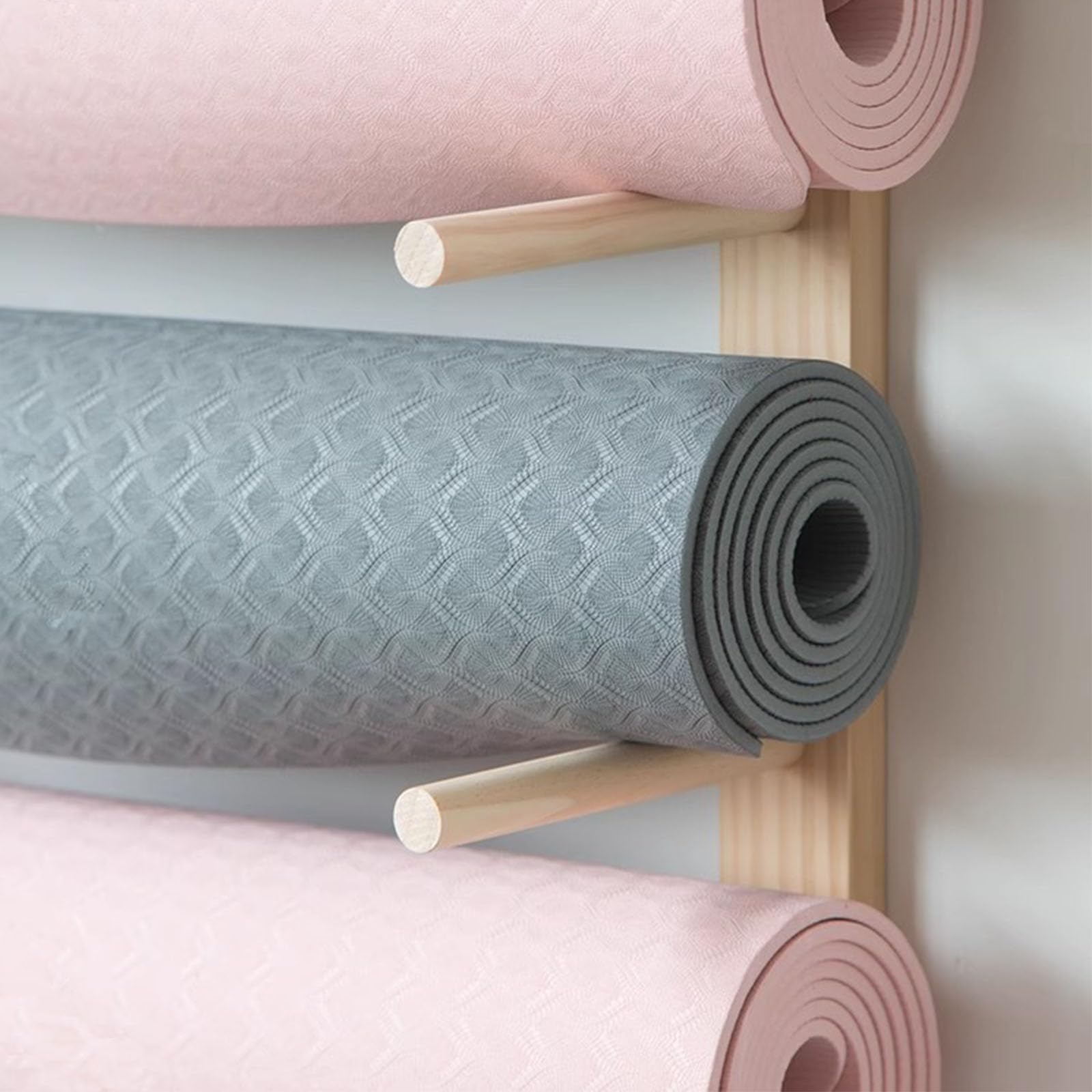 Estante de almacenamiento para esterilla de yoga, soporte para esterilla de yoga montado en la pared, organizador de tapetes de madera de 2 a 9 capas para gimnasio y estudio, estante flotante para