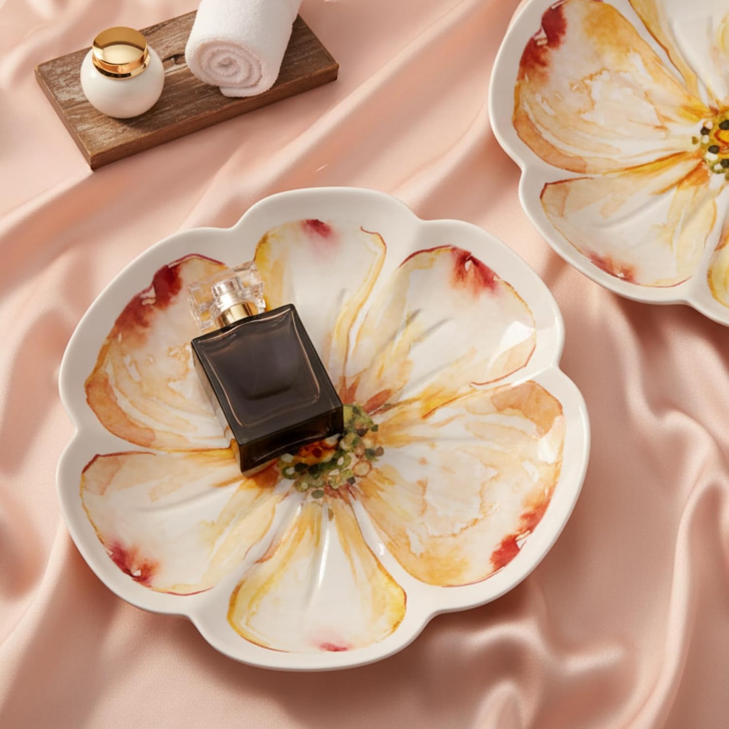 TP 16 inch Flower-Shaped Serving Trays, Melamine Serving Platters for Appetizers, Desserts, Fruit, Set of 2 Trays for Eating, Decor, Yellow