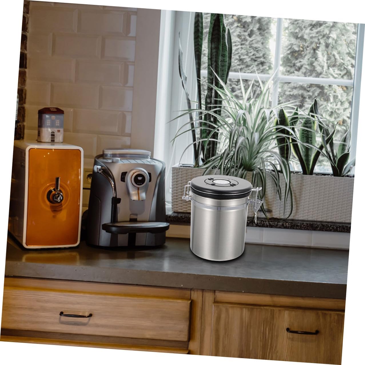 Airtight Pet Food Storage Container with Spoon 1.8l Stainless Steel Snack Sealed Canister for Cat and Dog Treats