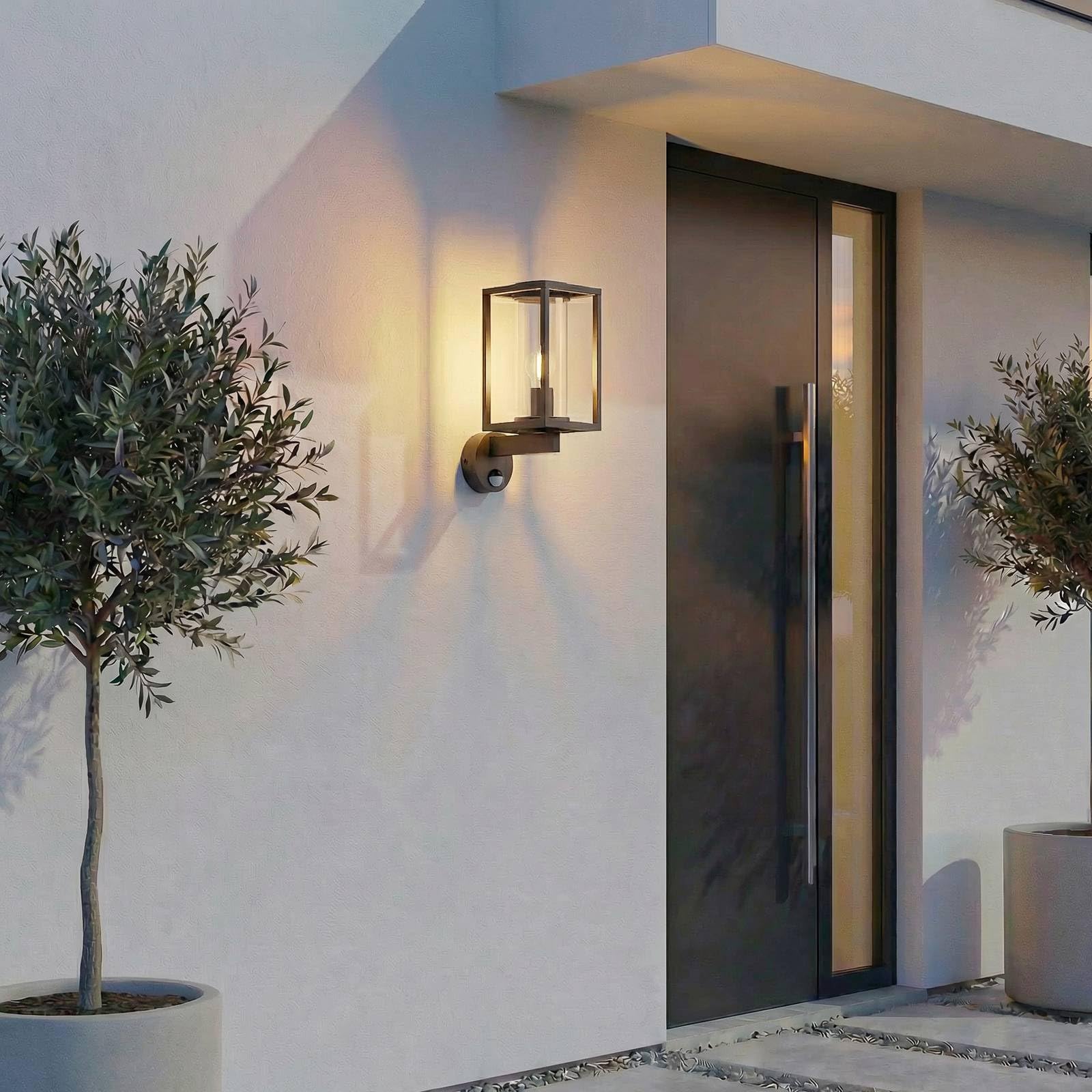 Lucande Wandlampe aussen mit Bewegungsmelder, Aussenwandleuchte spritzwassergeschützt IP44 1x E27 max. 60W ohne Leuchtmittel Außenleuchte