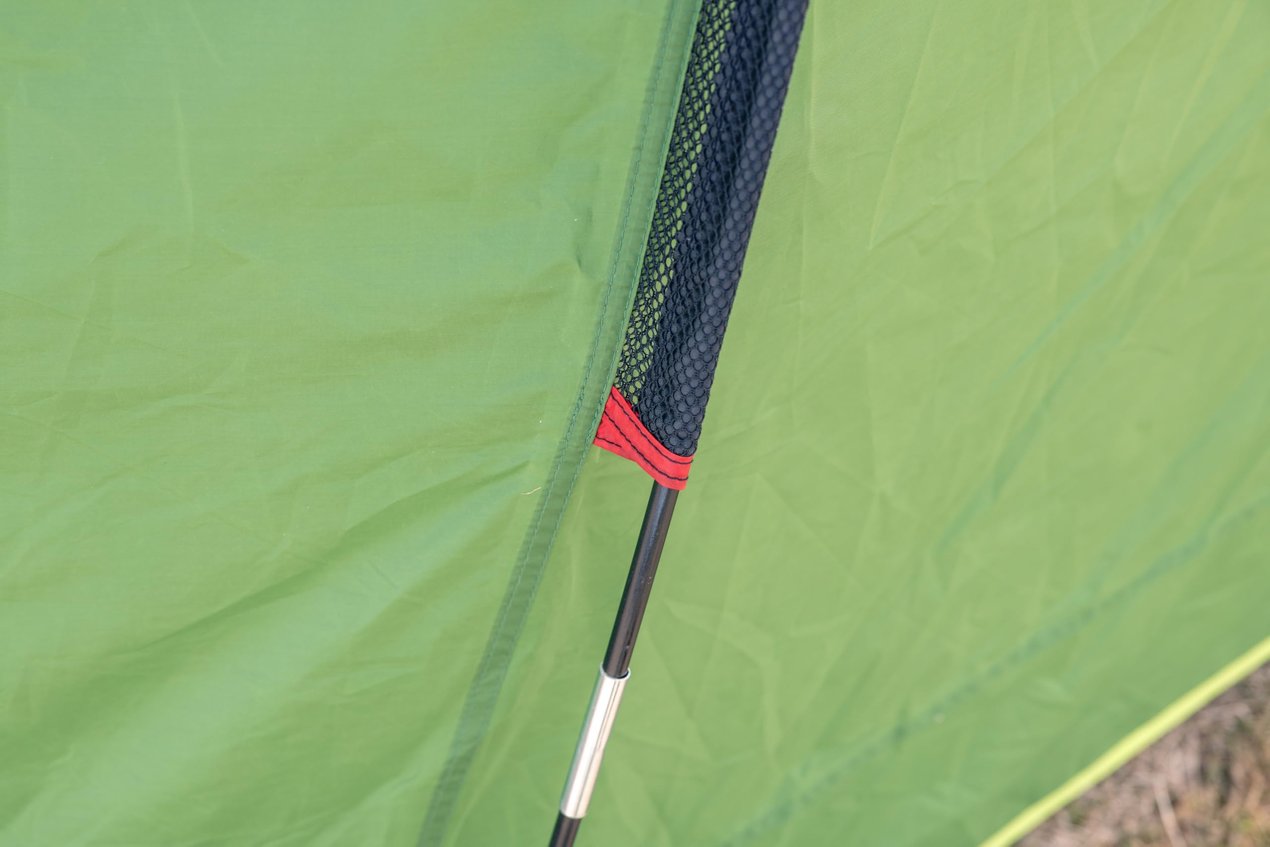 Coleman Namiot Darwin 4 Plus BlackOut, kompaktowy namiot kopułowy dla 4 osób, specjalna zaciemniona sypialnia, lekki namiot kempingowy, świąteczny i turystyczny, wodoodporny 4500 mm, 4 osoby, z wszytą