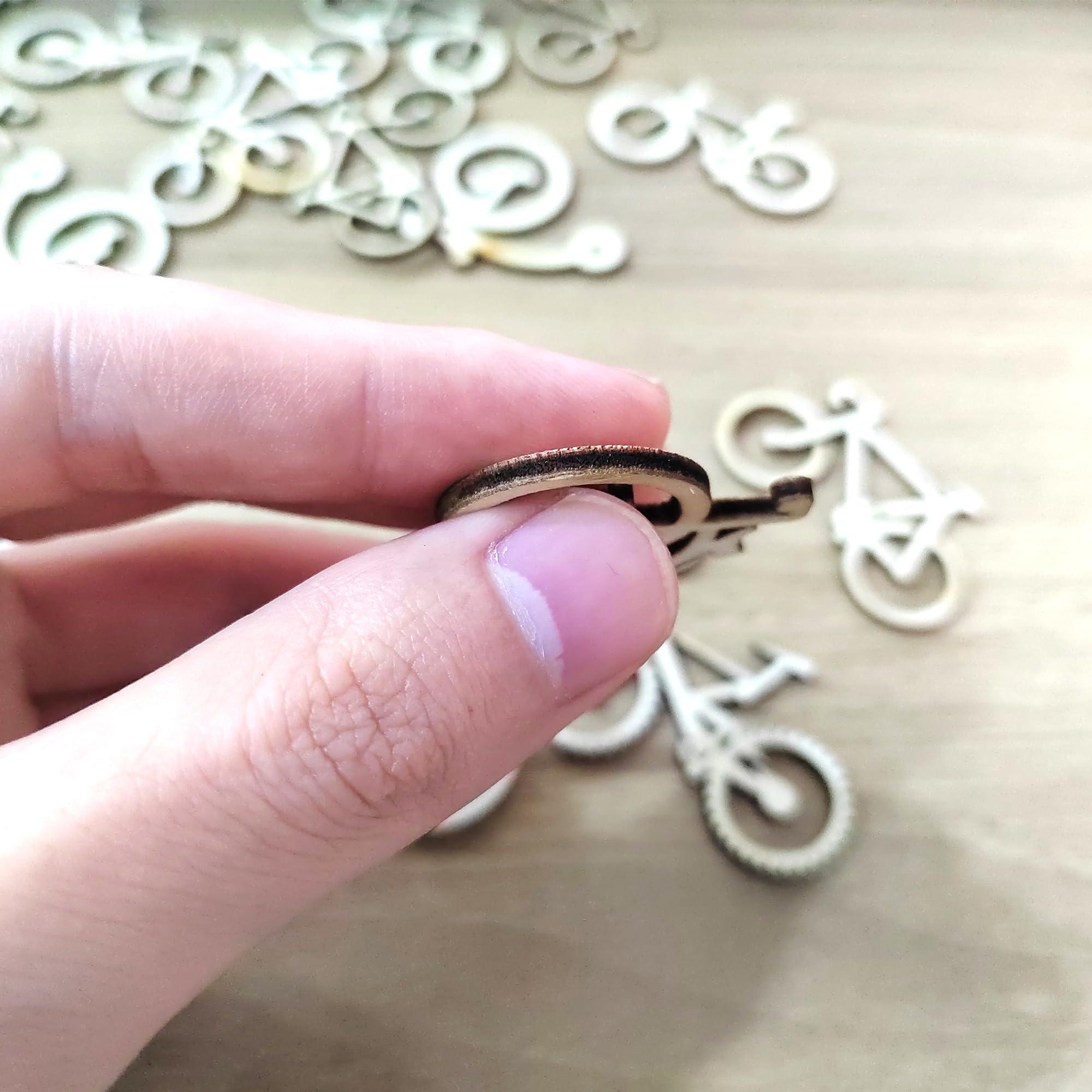 ccHuDE 10 fette di legno a forma di bicicletta, non verniciate, Legno Fai da Te, decorazioni artigianali per matrimoni e decorazioni natalizie