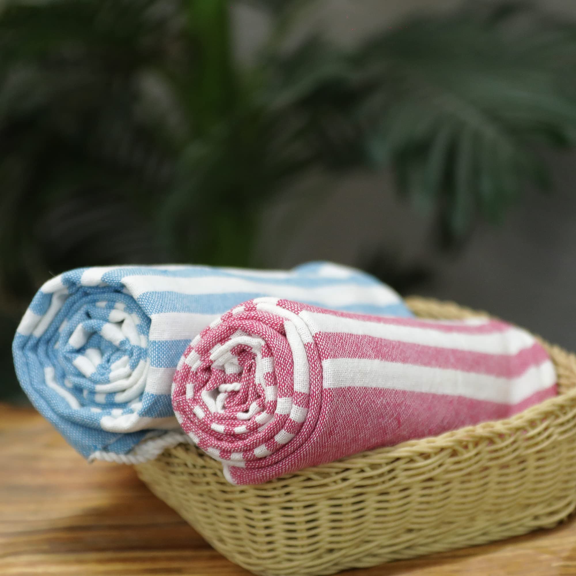 Skyla Turkish Style Premium Cotton Bath Towel Ultra Soft, Absorbent, Light Weight, & Quick Dry Towel for Bath, Travel, Gym, Beach, Pool, and Yoga Size 90 * 160 cm (Blue Pink)