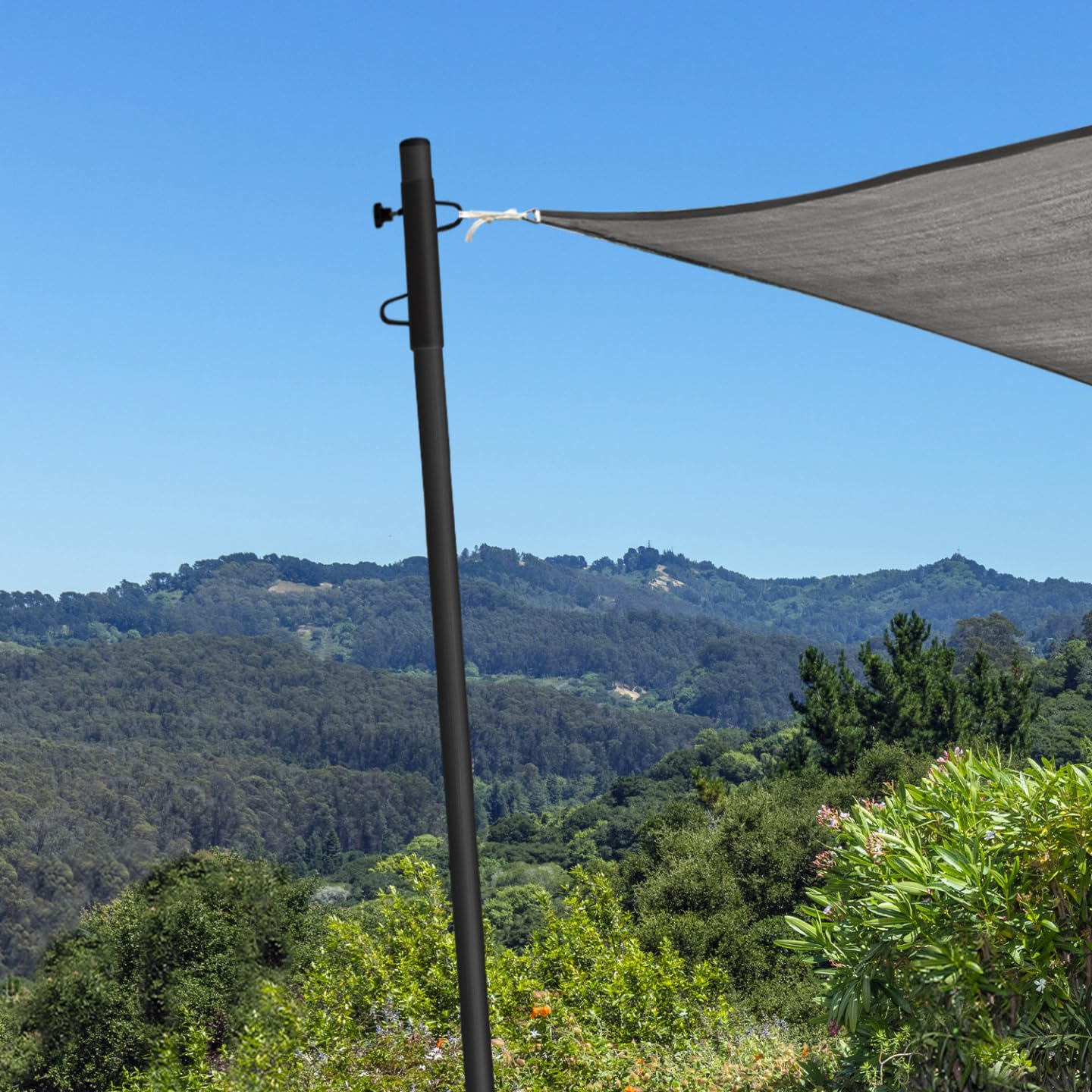 IDMarket - Lot de 2 mâts de Fixation réglables pour Voile d'ombrage H.220 CM poteaux et Bases Acier