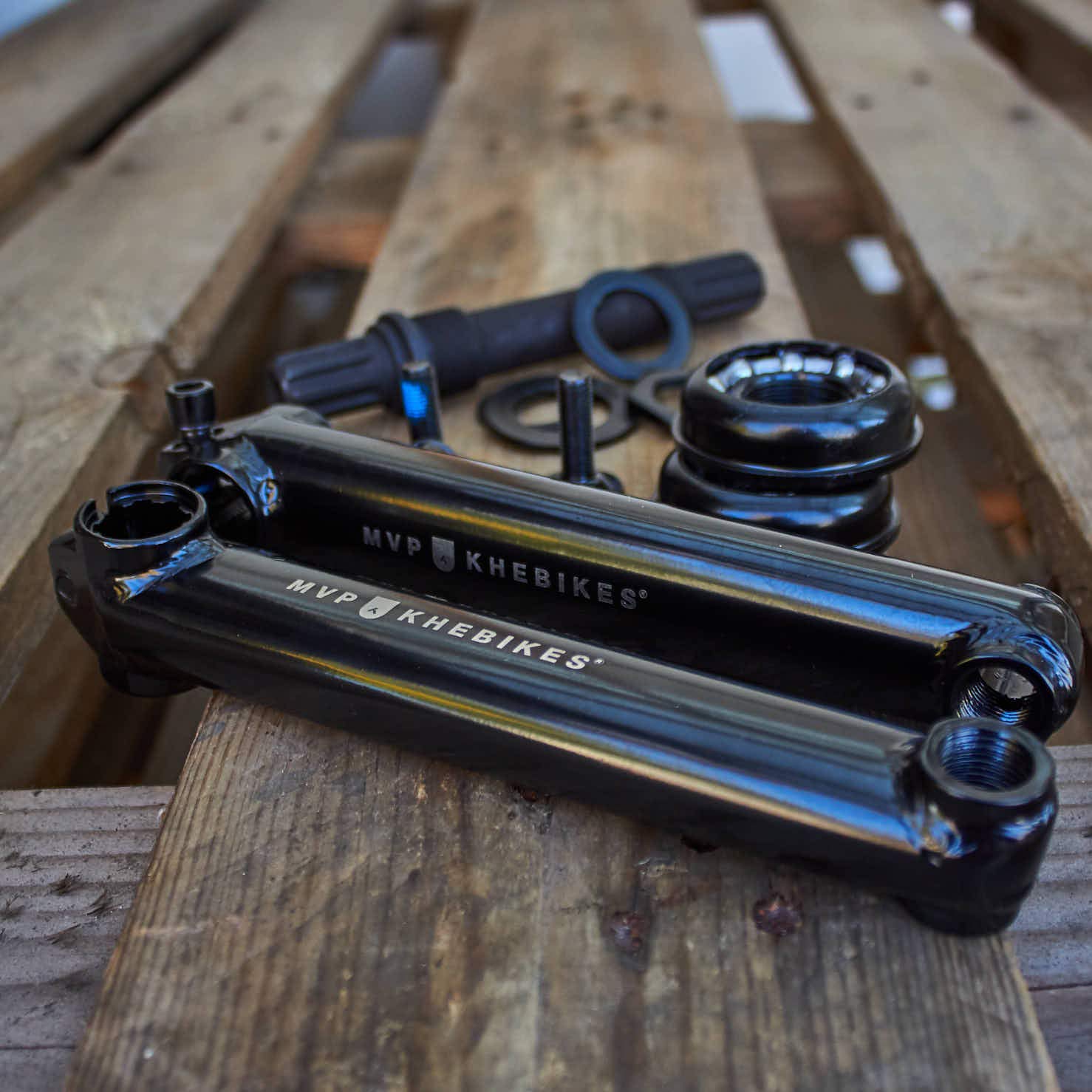 Amazon | KHEbikes KHE MVP BMX クランクセット 8T US BB CrMo 19mm