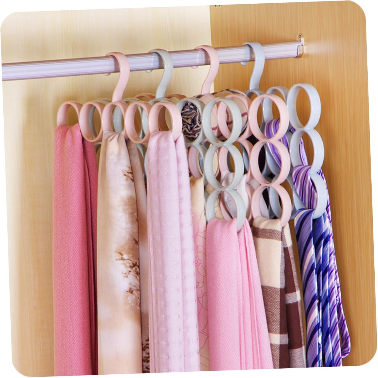 Pink 15 Ring Plastic Scarves Rack for Closet Organization