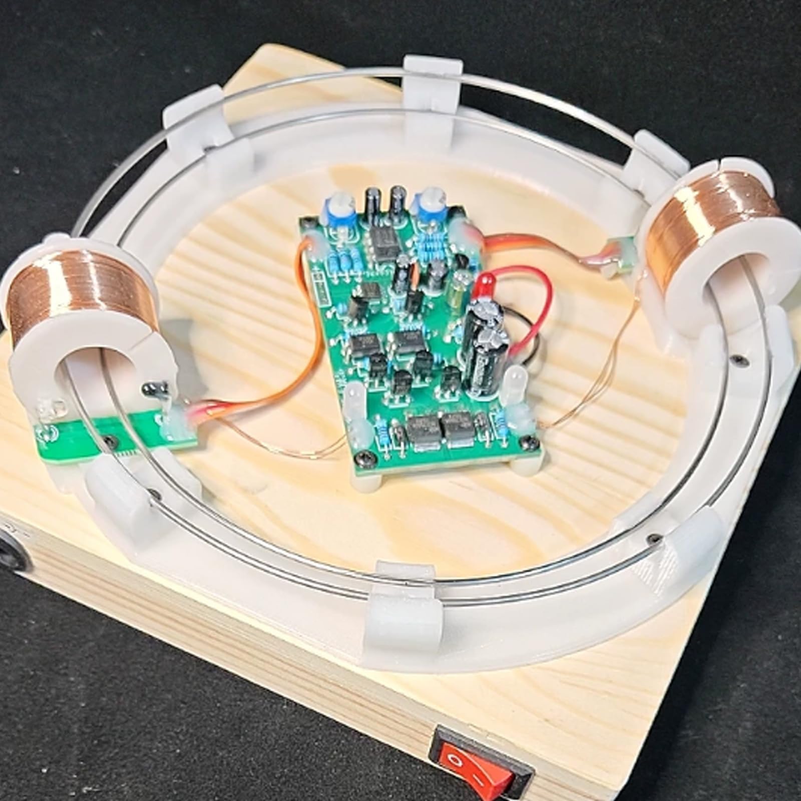 Kit De Acelerador Electromagnético para Armar, Modelo De Movimiento Circular con Bola De Hierro De Doble Bobina, Herramienta De Experimento De Física De Inducción Magnética para Educación