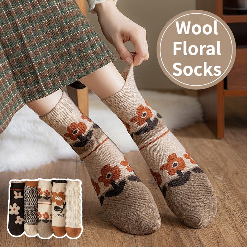 5/10 Pairs Wool Socks for Women Thick Knit Cozy Vintage Cute Animal Floral Crew Socks2