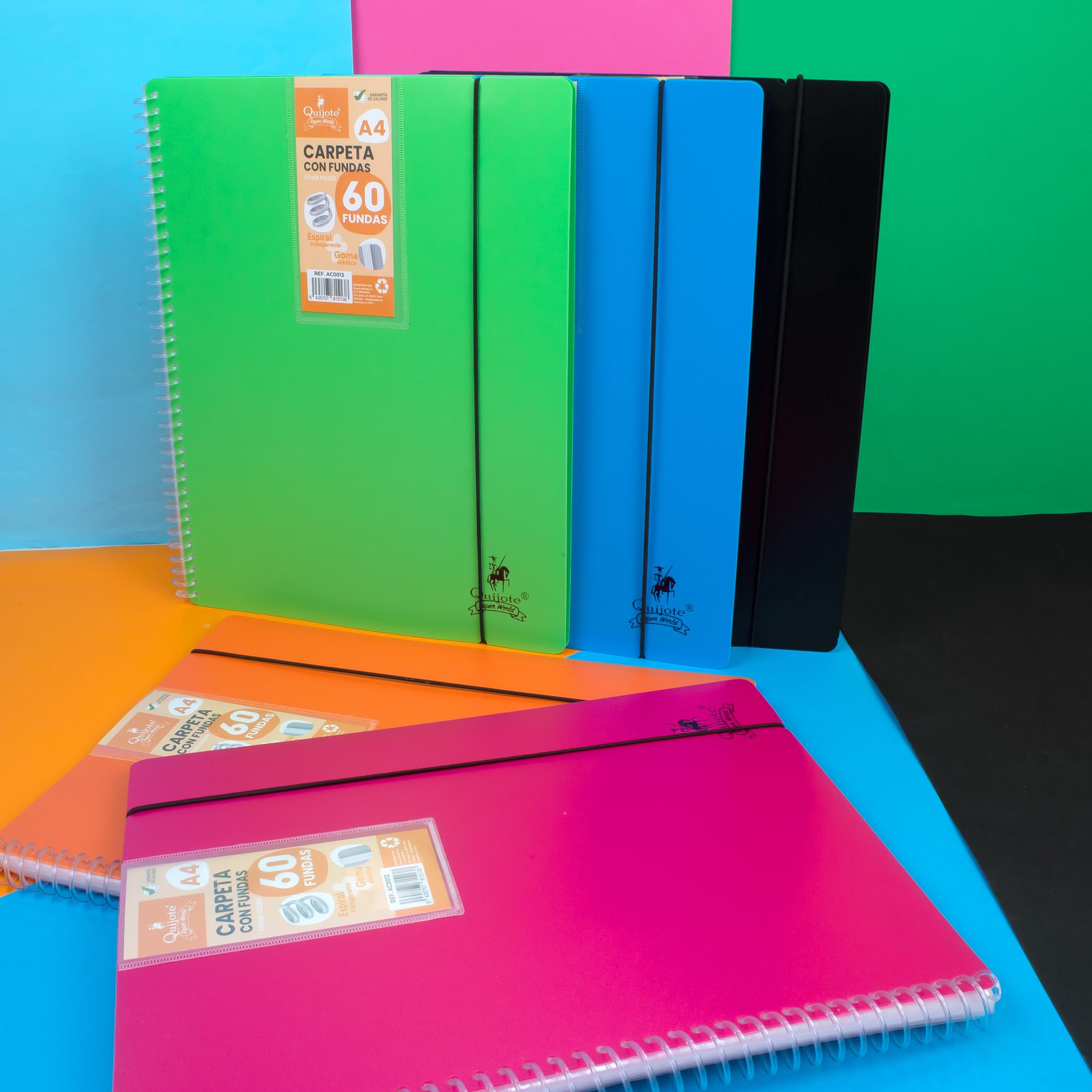 Starplast Carpeta Con Fundas Espiral Flexible - Organizadores, 60 fundas, Fundas Transparentes Lisas, A4, Tapa Plástico Resistente, Uso Escolar, Personal o de Oficina - Color Verde.