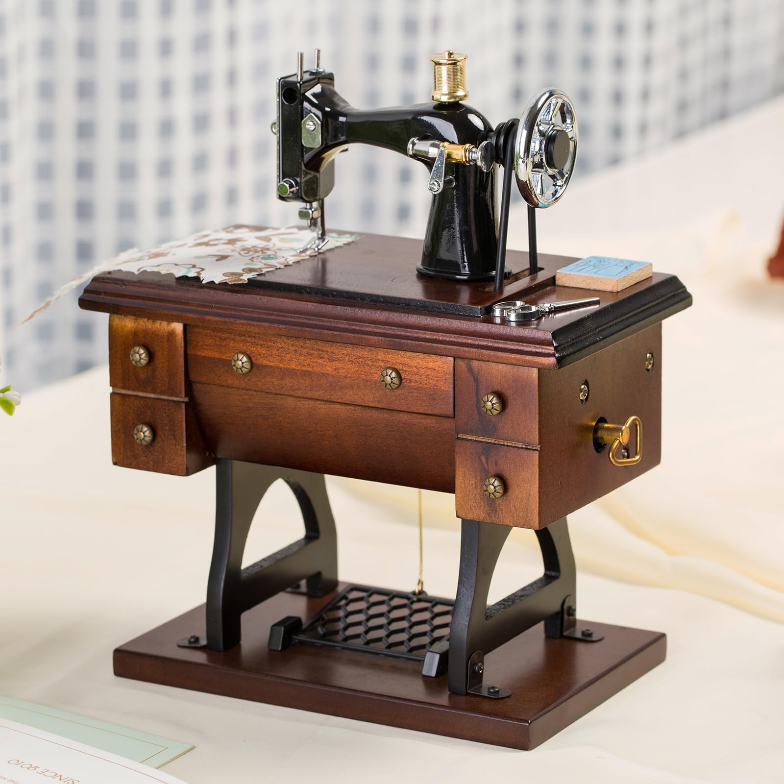 Carillon musicale vintage con macchina da cucire, in legno, meccanico, per festa della mamma, compleanno, per moglie, fidanzata, nonna, mamma, amica, suona la melodia "You Are My Sunshine
