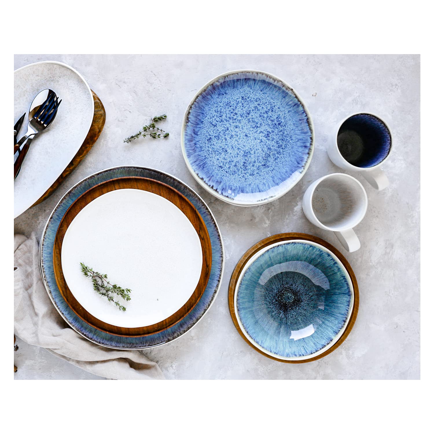 MÄSER Serie Frozen - Vajilla de cerámica para 4 personas, 16 piezas, con formas orgánicas, servicio moteado, color blanco