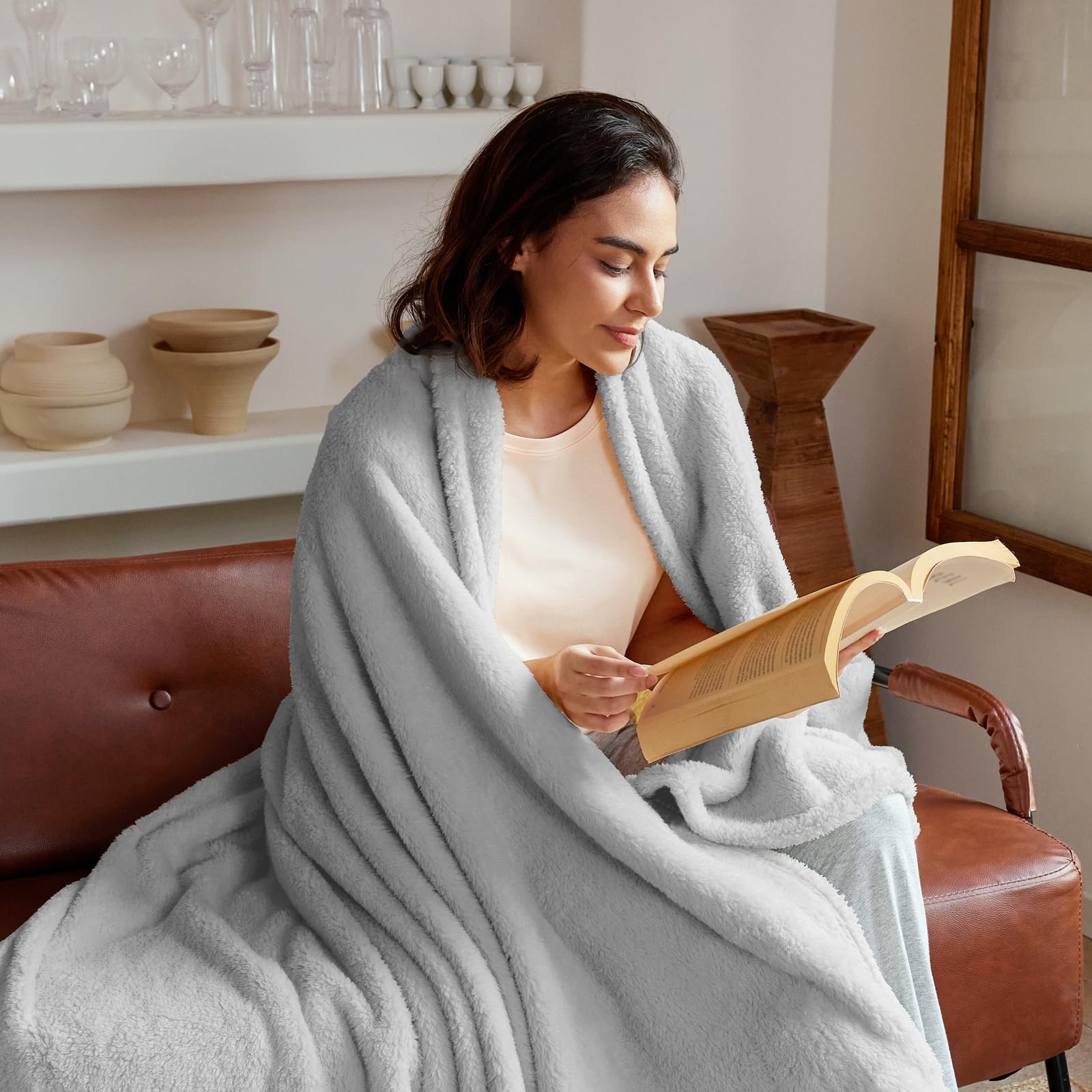Exclusivo Mezcla Double Size Flannel Fleece Blanket - Image 3