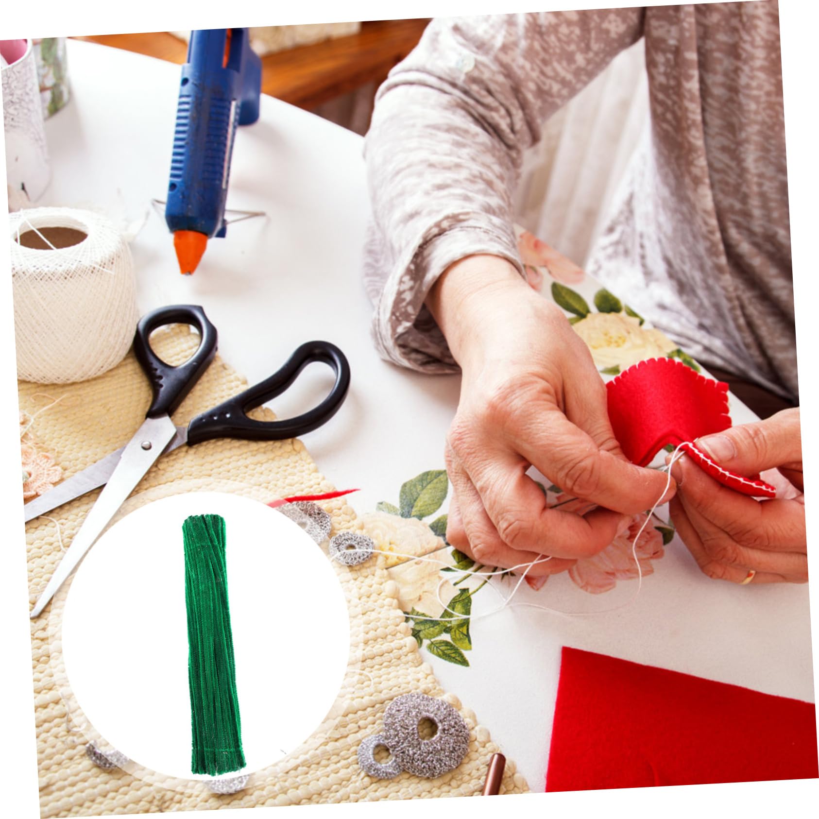 Housoutil Educational Toy for Boys and Girls 200pcs Chenille Stems Wire Chenille for Craft Projects Boys and Girls Creative Craft Accessory