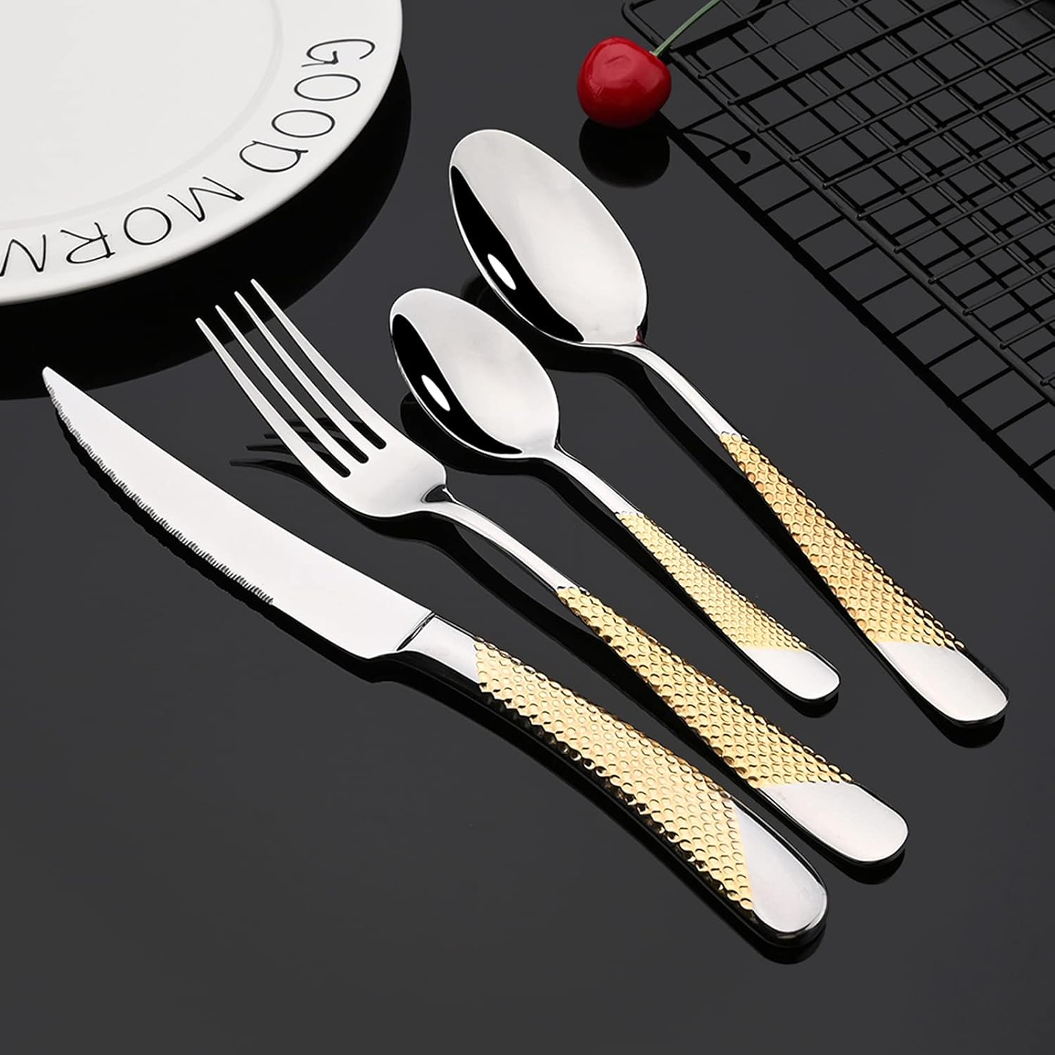 JASHII 16-Piece Hammered Silver Gold Silverware Set, 304 Golden Plated Stainless Steel Flatware Set,Tableware Set Service for 4, Include Knife/Fork/Spoon, Reusable, Mirror Finish, Dishwasher Safe
