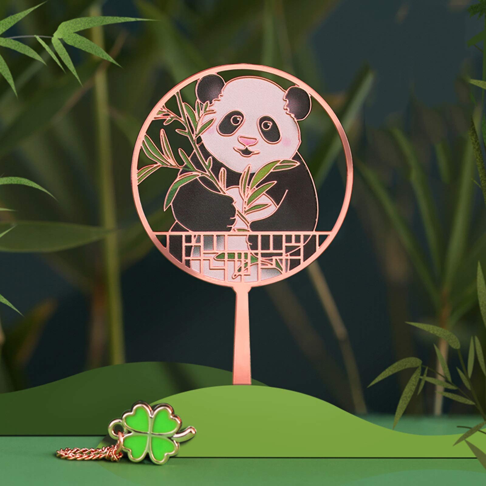 Lesezeichen Metall Panda Bookmark - Exquisite niedliche Lesezeichen Runder Metall Lesezeichen mit Ketten und Quasten Leser Frauen und Kind Buch Markierungen (Color : B)