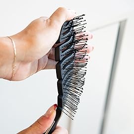 FRAMAR Vented Hair Brush For Women - Flex Brush, Wet Hair Brush Detangler, Wet Hairbrush For Women, Detangle Brush, Brushes For Hair, Hairbrushes - Vented Design For Faster Drying Time - Black