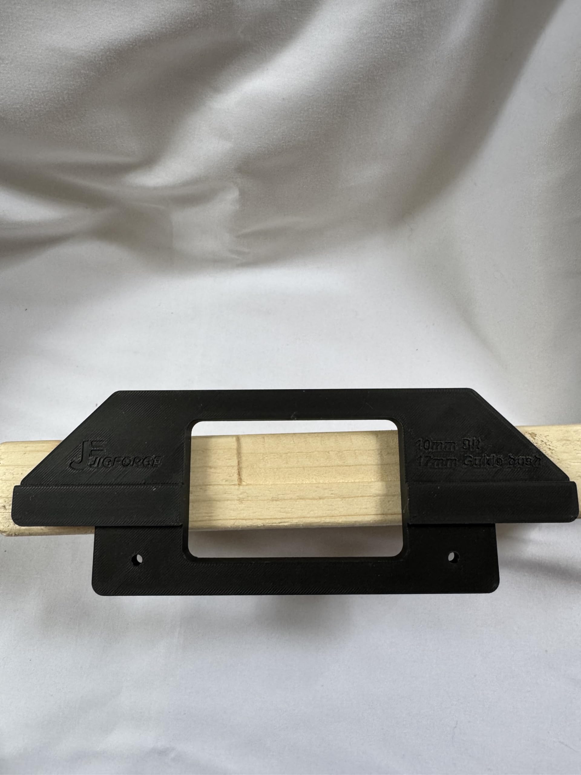Jig Forge - Lite - 76mm Door Hinge jig, for Doors and Door Frames (76mm), Black - Image 4