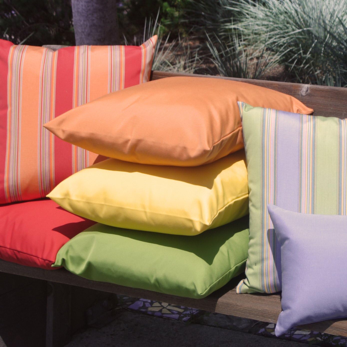 PILLOW DÉCOR Sunbrella Lido Indigo Stripes 20x20 Outdoor Pillow