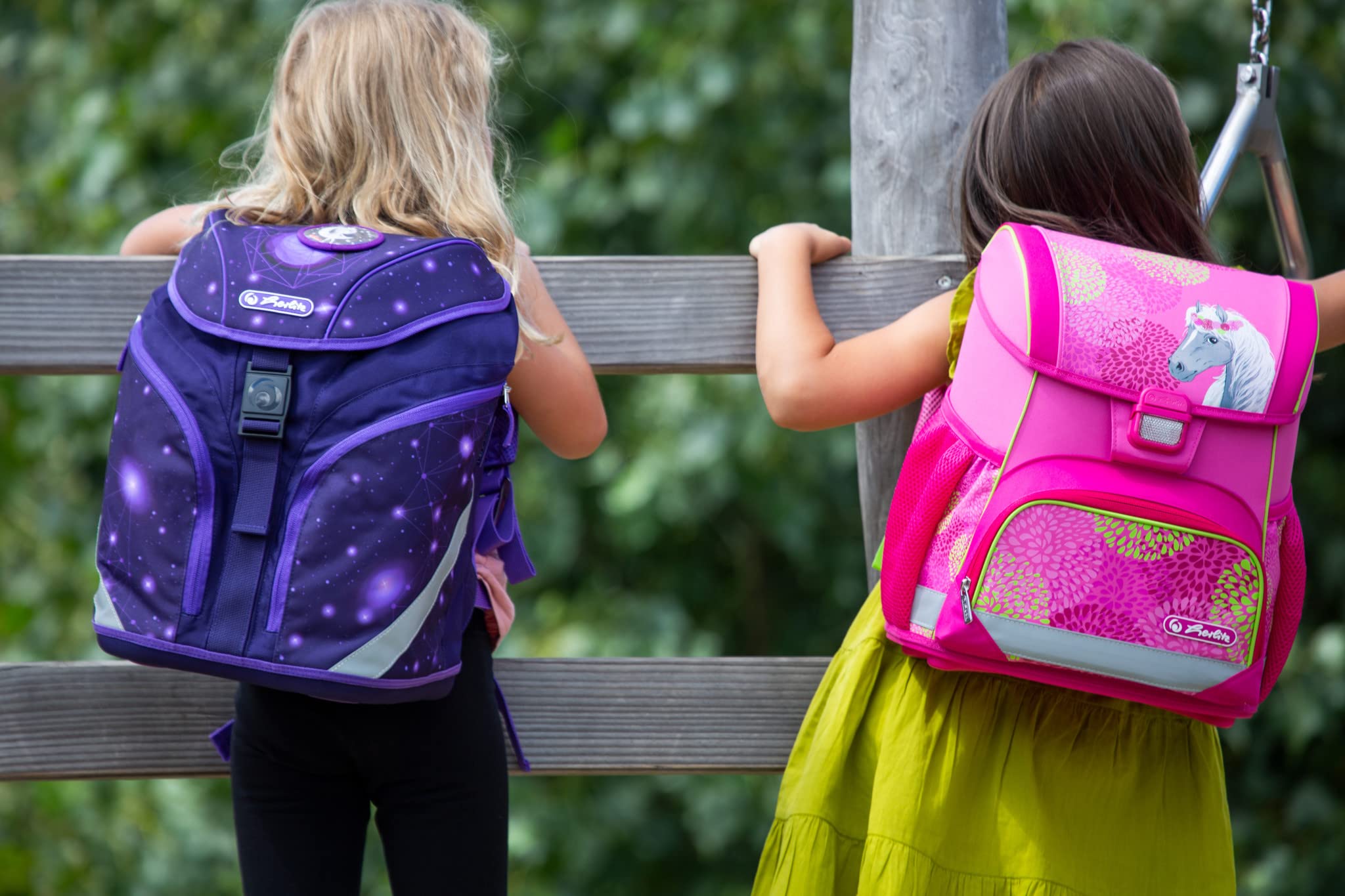Herlitz Plecak szkolny Loop Młodzieżowy Tornister Torba na plecy | Pojemność 16L | Męski Damski Unisex Sportowy | Dla Ucznia Studenta Na co dzień | Pojemny Wytrzymały | Galaxy Games