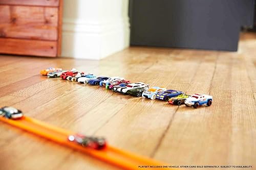 Miniatura 2 de Hot Wheels Paquete de 10 autos o camiones de juguete, juego de 10 vehículos a escala 1:64 para niños y coleccionistas (los estilos pueden variar)