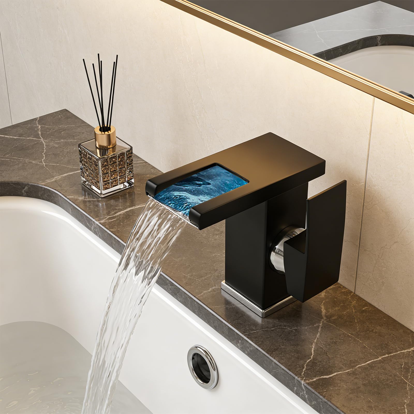 Robinet cascade LED de cuisine et toilettes pour une ambiance moderne et relaxante