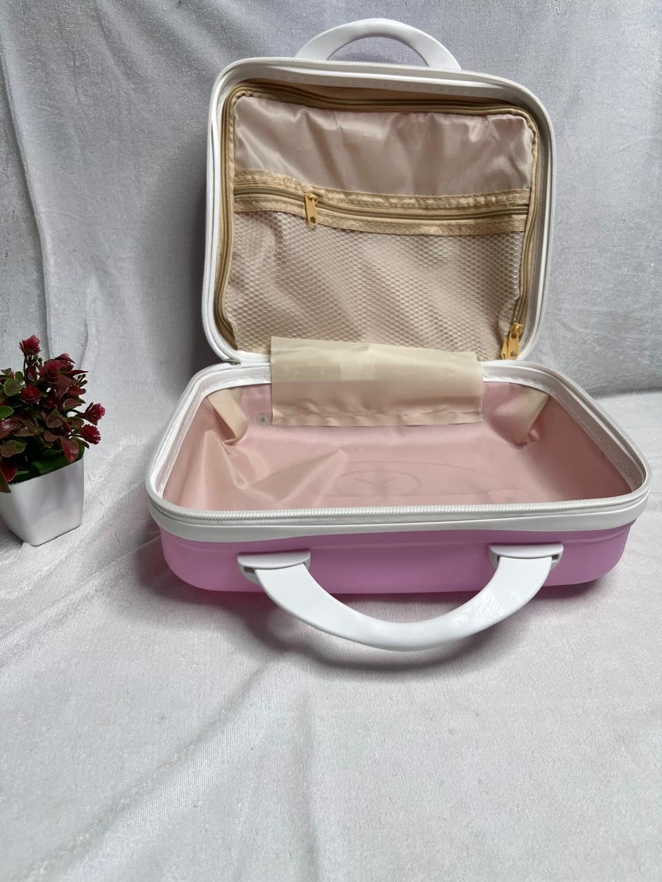 Cosmetic Case Cartoon Bear Storage Box Mini Suitcase Lightweight Password Lock, Hand Luggage Storage Bag with Zipper Clip-on Function, Water Proof Cosmetic Travel Case -1PCS 1