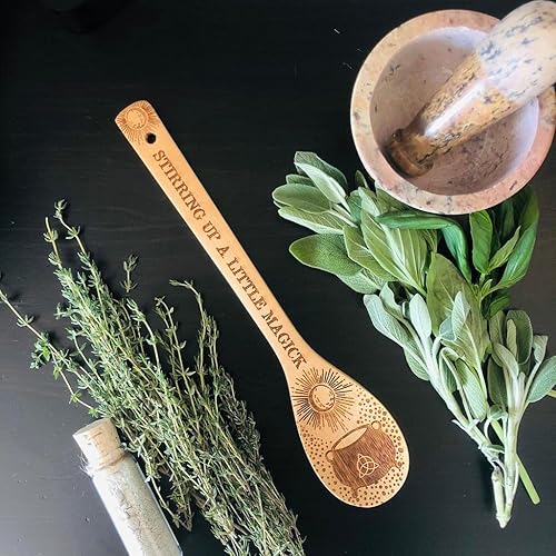 Miniatura 2 de Witchy Decor Yule - Juego de cucharas de madera de bambú grabadas con láser, grande, ecológica, regalo para brujas y hogares paganos