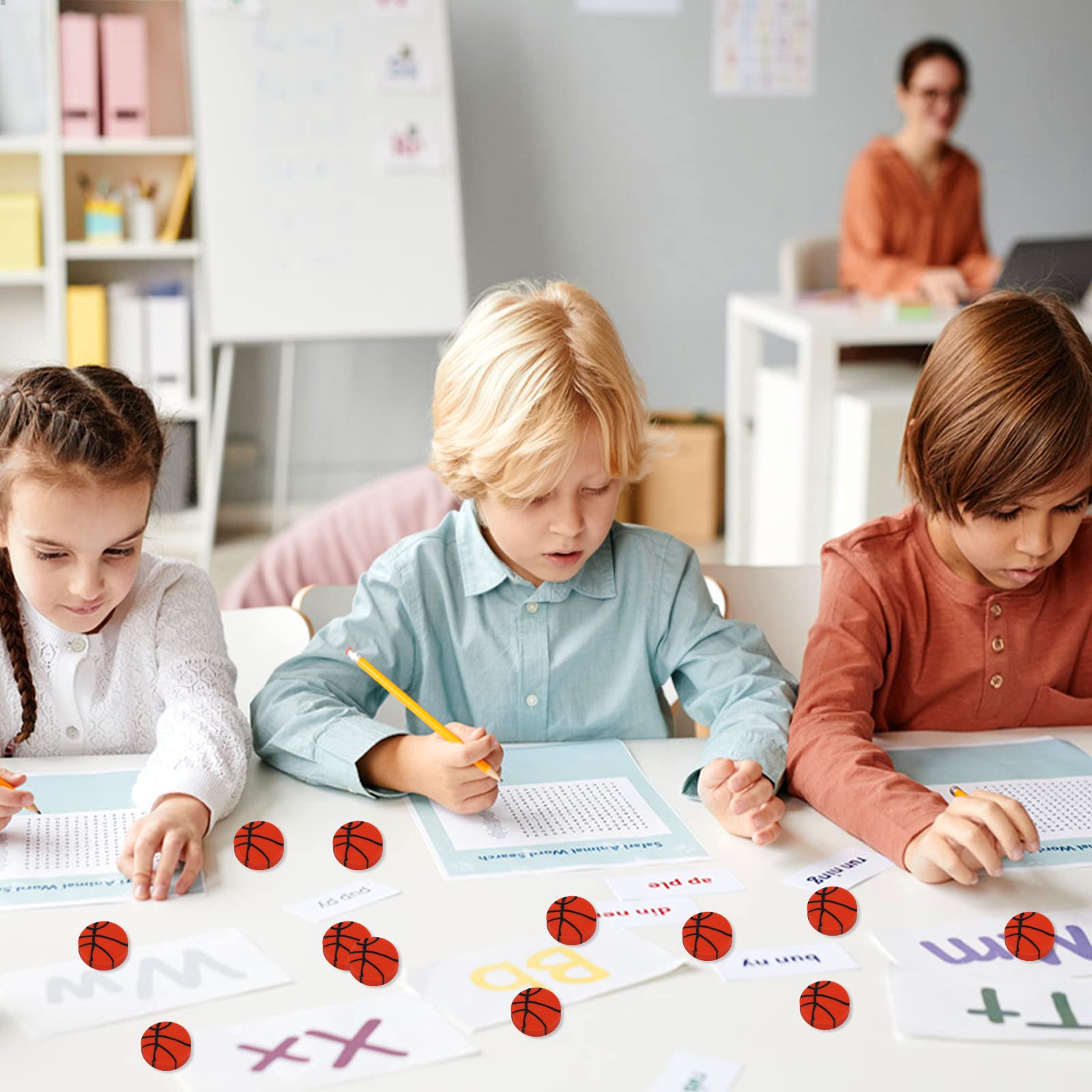 TIESOME Mini Fußball-Radiergummis – 24 Stück, Niedlich & Praktisch Für Kinder