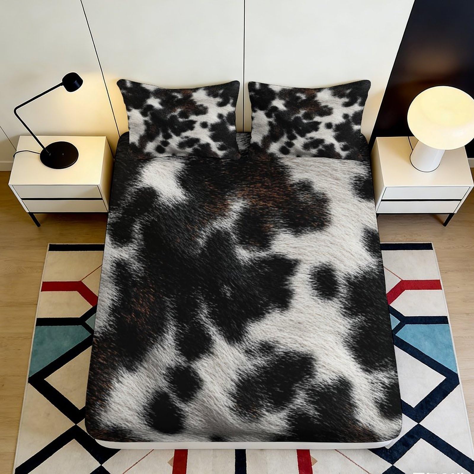 3D Printed Cow Pattern Fitted Sheet, Microfiber Soft Touch, Home Bedroom Decor, Bed Cover for Guest Room Bedding, Wrinkle Resistant, Easy Care, Black White 180x200x25cm