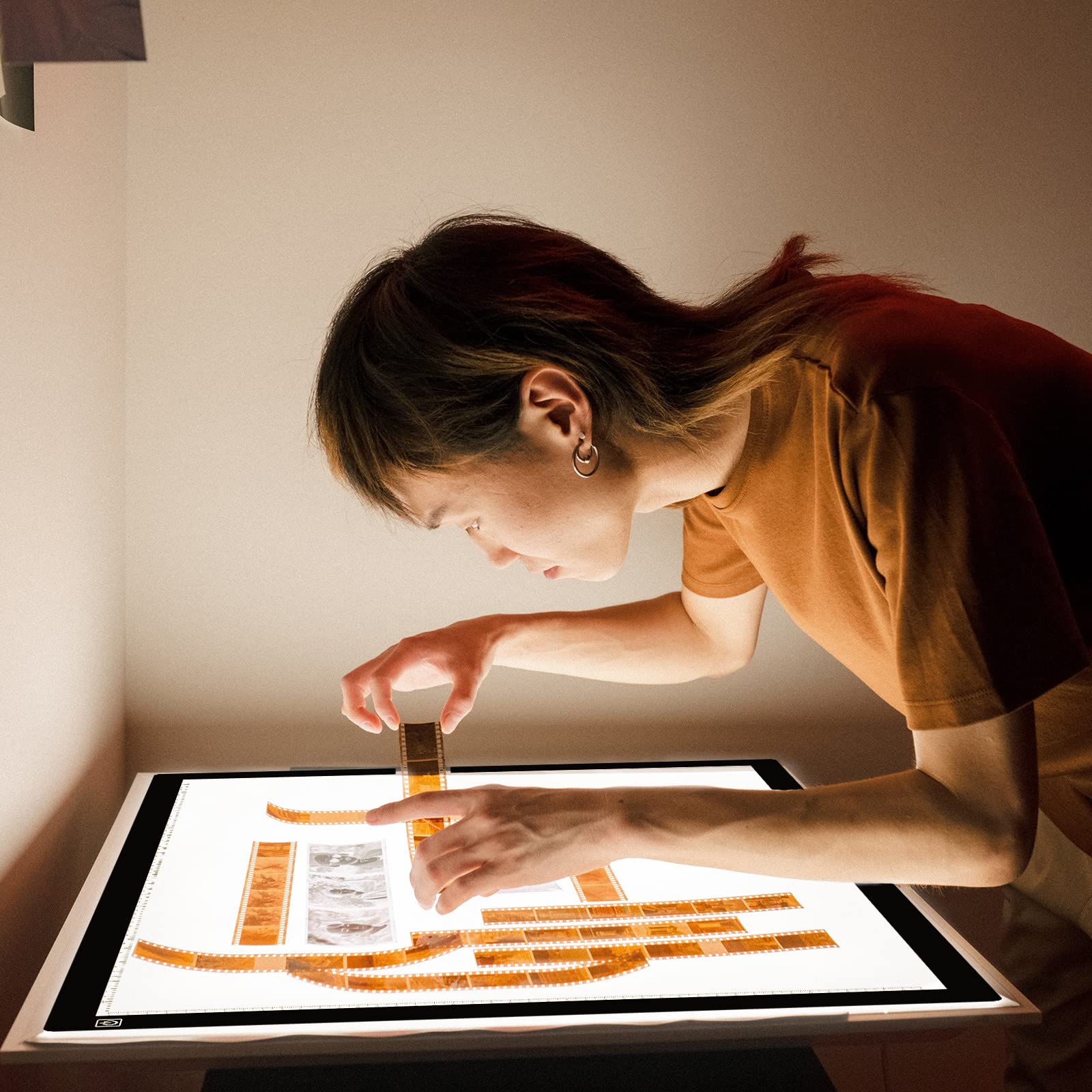 elice Table lumineuse LED A2, 7 mm ultra-mince, luminosité réglable en continu, grand panneau lumineux pour la peinture au diamant, le dessin, la conception de croquis, avec adaptateur 12 V 2 A