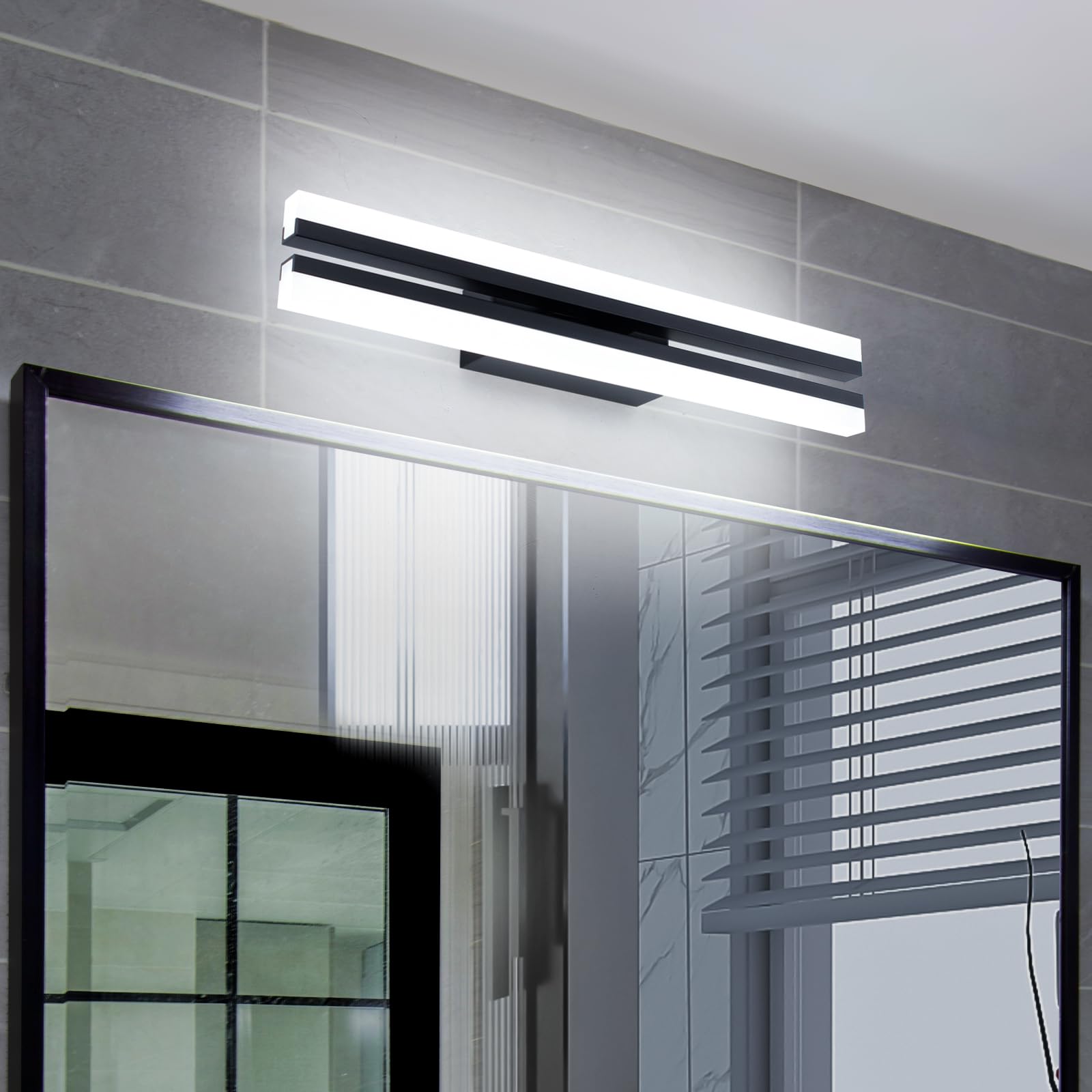 MantoLite Luminaires de Vanité LED 6000K 40CM 12W Noir Applique Murale Salle de Bain