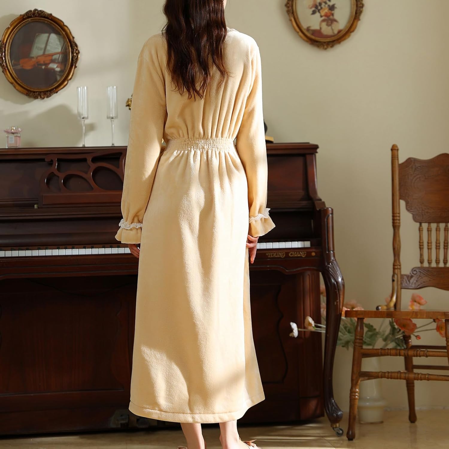 Lu's Chic Women's Long Plush Robe Cute Lace Winter Comfy Soft Bishop Sleeve Fluffy House Coat Ruffle Maxi Bath Robe