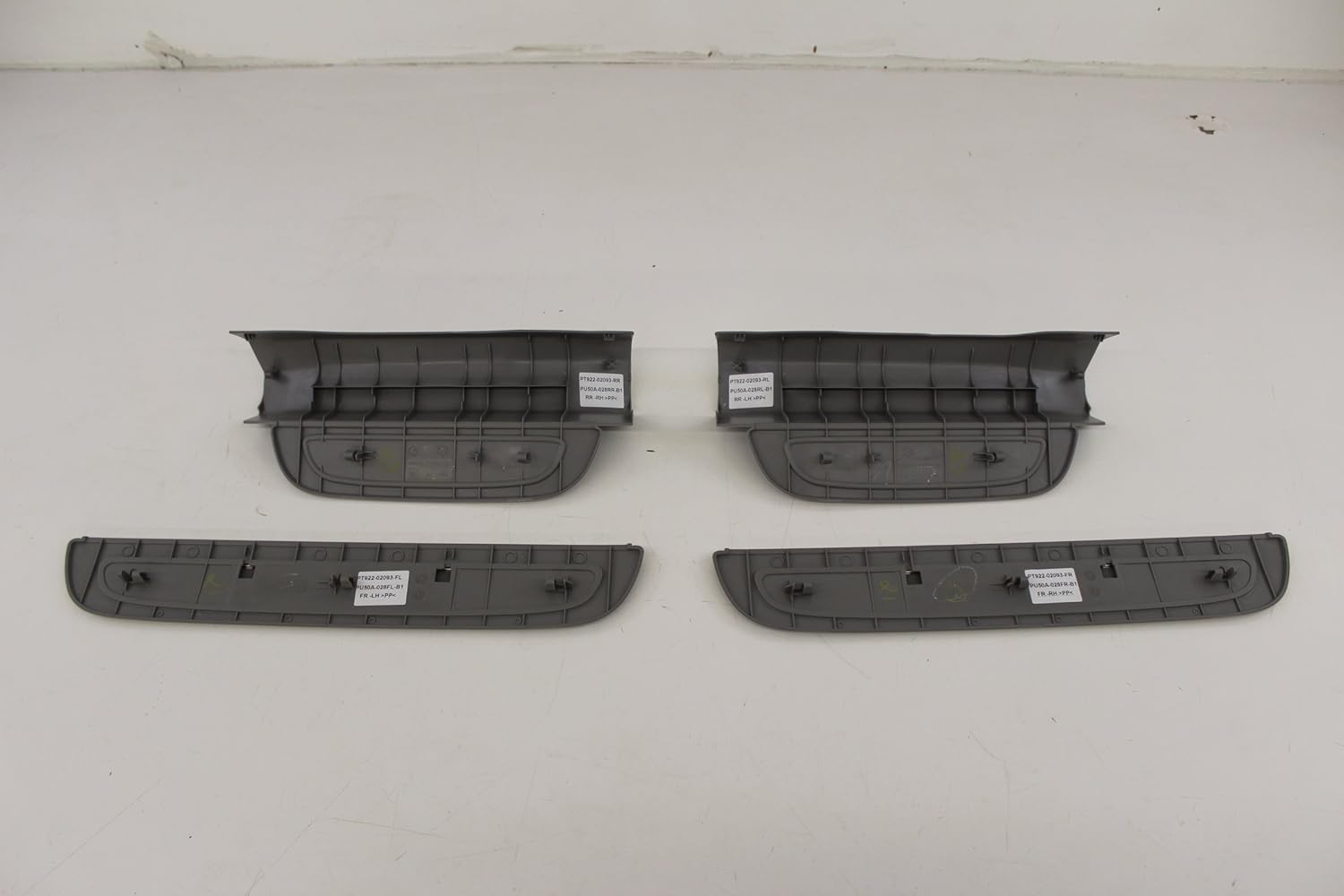 Toyota Genuine Parts - Door Sill Gray Corol (PT922-02080-01)