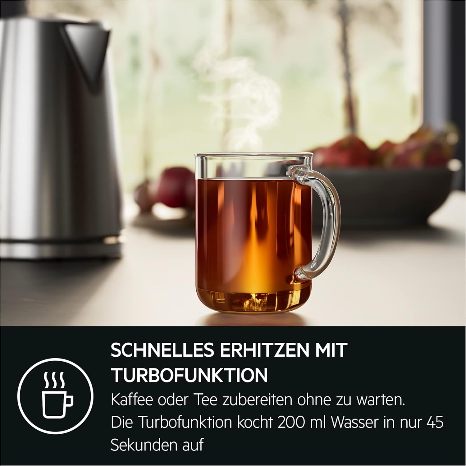 AEG Deli 5 vízforraló használat közben