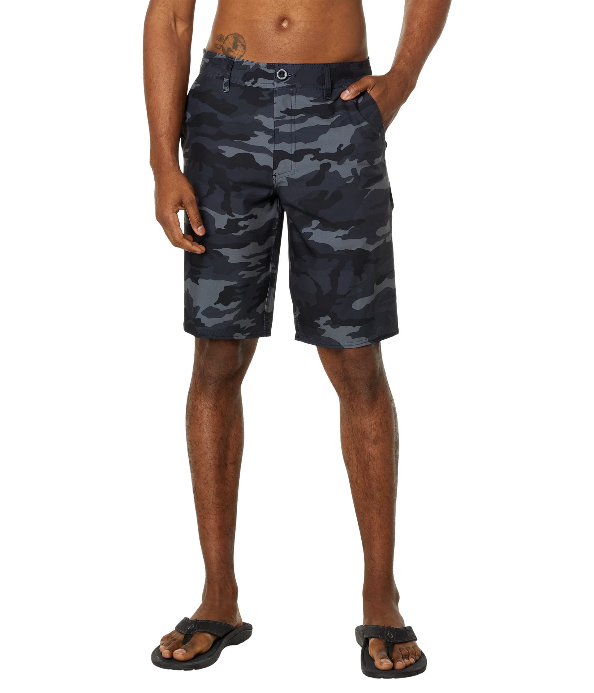 O'NEILL - 2020 コルテックス　5.3セミドライ　良品✨ Mens Loaded 2.0 Hybrid Shorts, Black Camo, 28 at Amazon