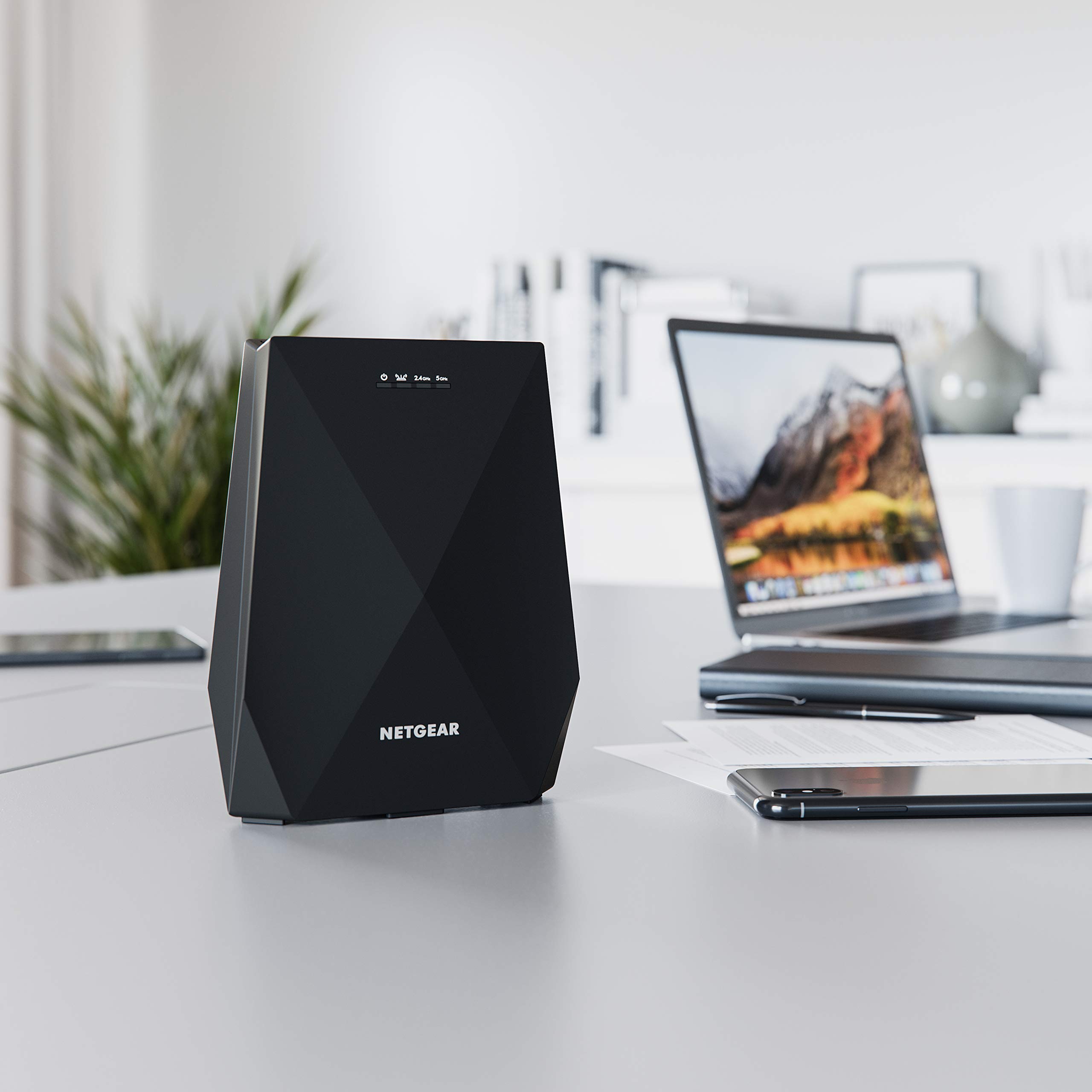 NETGEAR Ripetitore WiFi Mesh AC2200 EX7700, WiFi Extender TriBand, 2 Porte Lan, Ripetitore WiFi Wireless Compatibile con Modem Fibra e Adsl