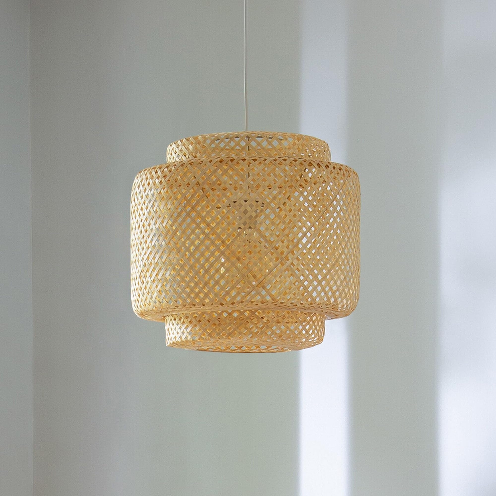 Lampara Techo, Lampara Colgante Techo de Fibra de Bambu, Tamaño 38 x 40 cm, Casquillo E27, 40W Max, Cable 80 cm, Perfecta Lampara de Salon, Dormitorio, Estudio, Porche