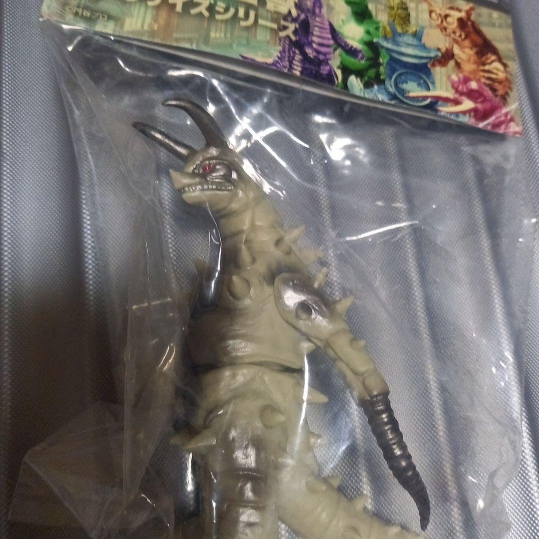 羽田空港限定　CCPソフビ　ウルトラ怪獣　ミドル　グドン　記念復刻品 Amazon.co.jp: 羽田空港 CCPソフビ ウルトラ怪獣 ミドル グドン