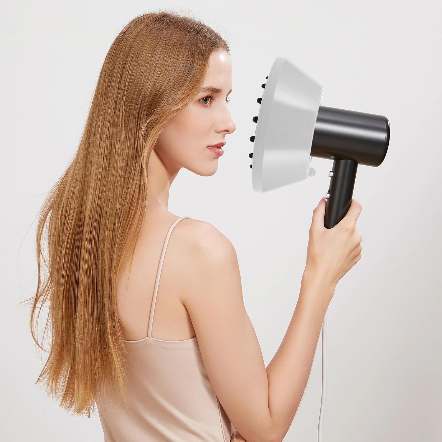 Universal Hair Blow Dryer Diffuser Attachment White Foldable Diffuser Nozzle for Curly and Wavy Hair for Salon and Travel Use