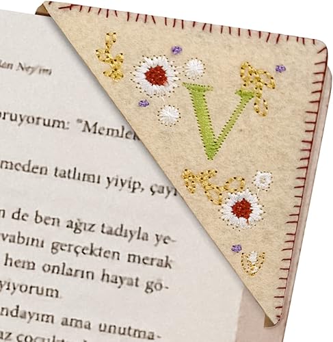 Miniatura 50 de Marcapáginas de esquina bordado, marcapáginas personalizadas con 26 letras de diseño de triángulo de fieltro, bordado y hecho a mano para tu placer