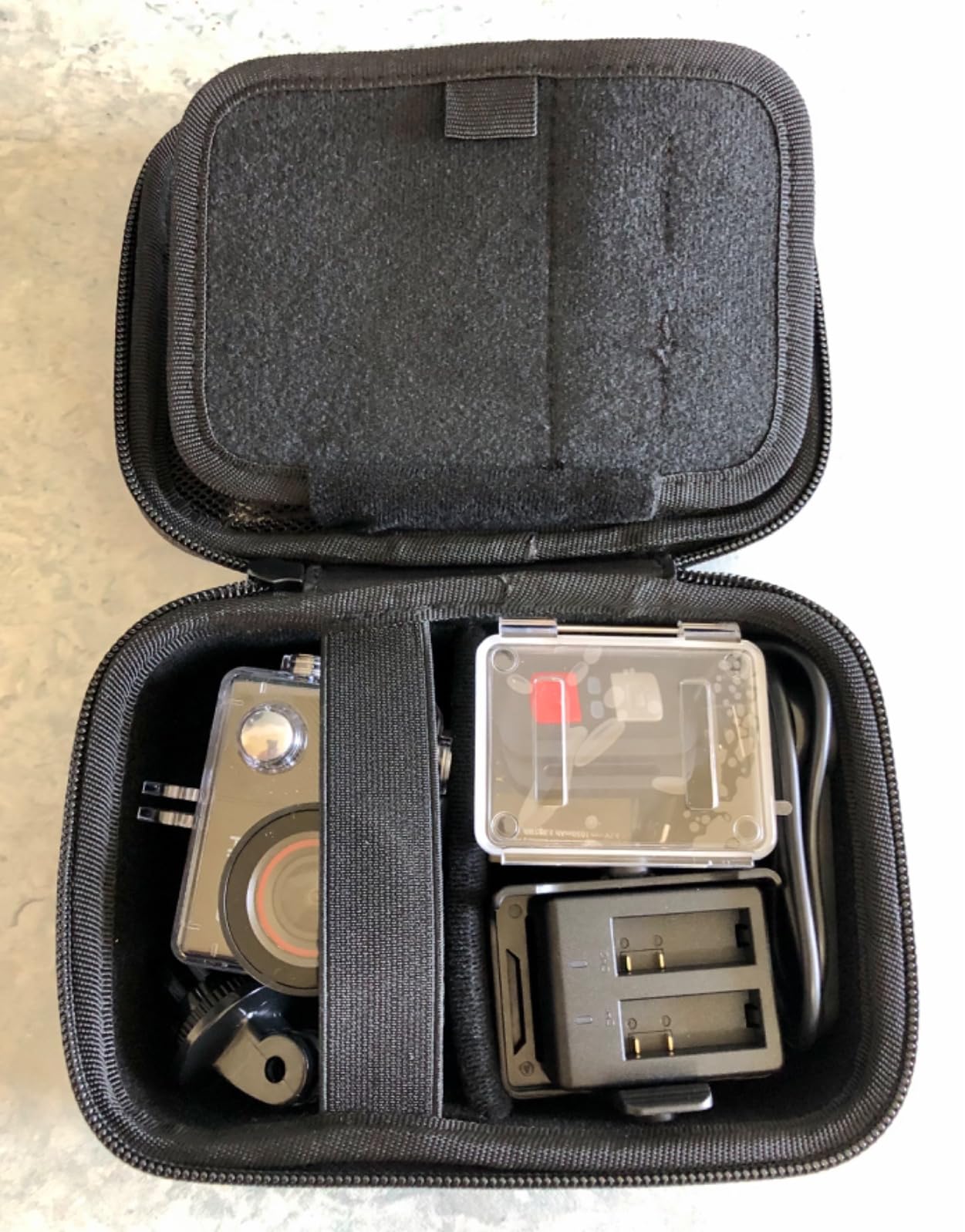 Bra bärväska för liten kamera och tillbehör