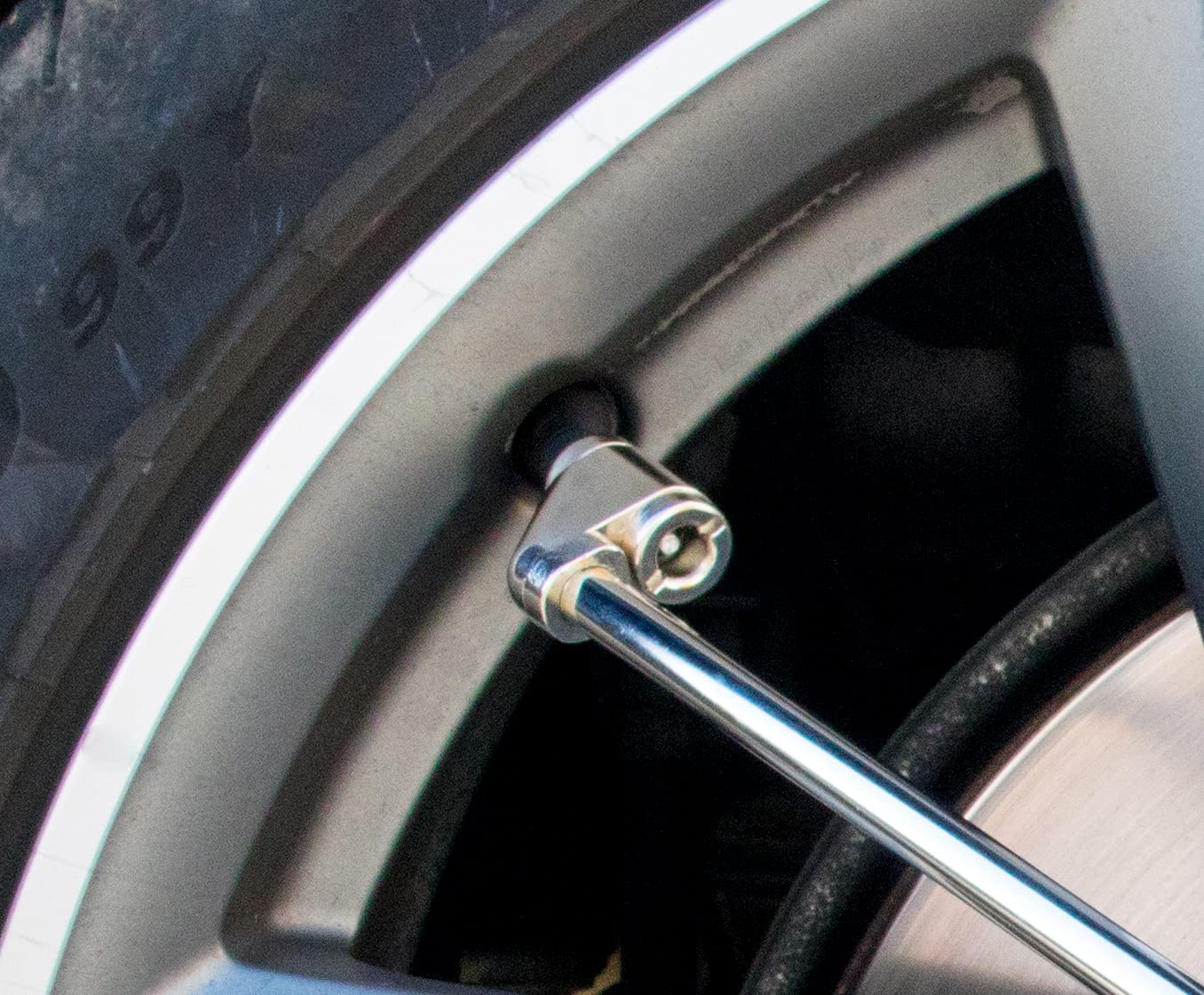 Güde Digitaler Reifenfüller V 12 PRO (Multifunktionsdisplay, 0-12 bar Arbeitsdruck, fein dosierbares Luftablassventil, kalibrierbar, Michelin-Ventilstecker, für Luftdruck-Messungen & -Einstellungen)