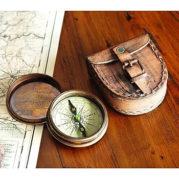 Thoreau S Go Confidently Quote Engraved Compass With Embossed Leather Case By Nauticalmart Amazon It Sport E Tempo Libero