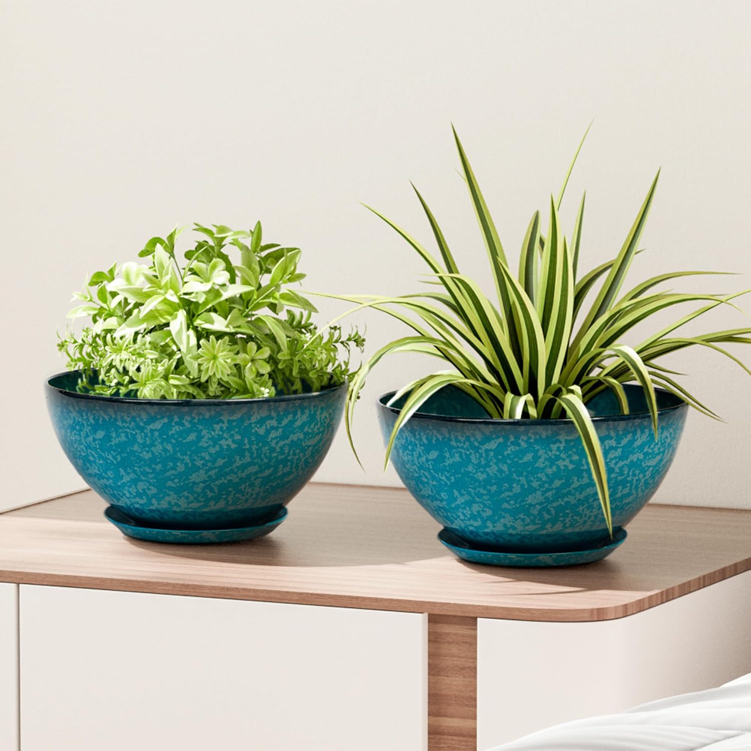 Plant Pots, 10 Inch Planters with Drainage Holes and Saucer, Plastic Flower Pots Outdoor Indoor, Modern Pottery-Like Finish Planters for House Plants Garden Planters Succulent Pots (Snowflake Blue)
