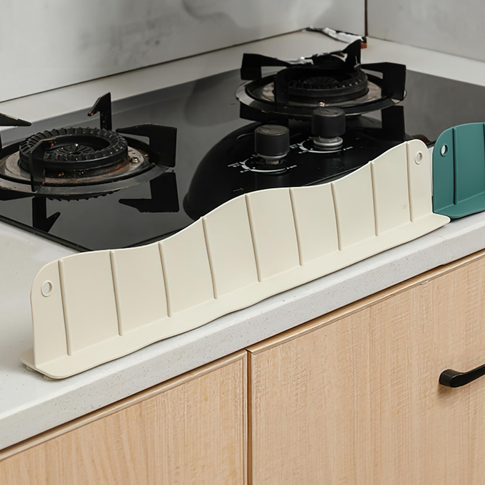 Sink Backsplash Guard, Silicone Splash Shield, Kitchen Silicone Water Baffle, Silicone, Super Suction Power, for Sinks, Bathtubs, Kitchen Faucets, and Bathroom Faucets